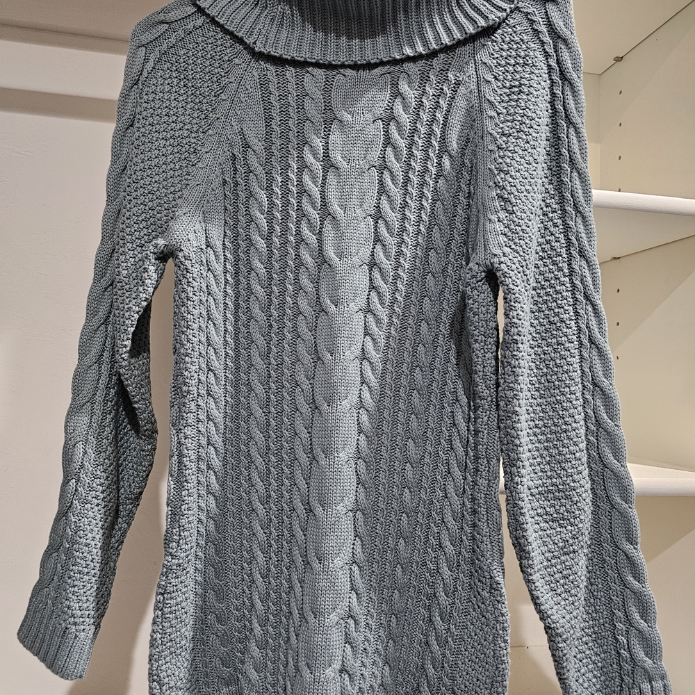 Chic Cable Knit Turtleneck Sweater in Sage Green